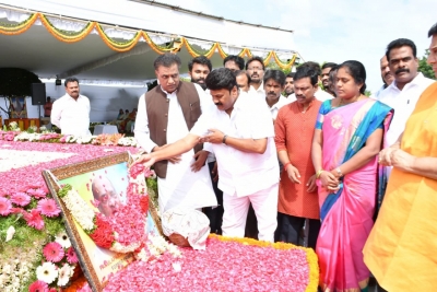  Former Pm Narasimha Rao Remembered On Birth Anniversary-TeluguStop.com