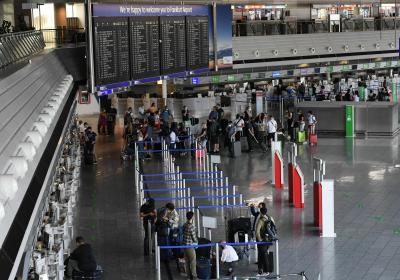  German Airports Struggle With Rising Passenger Numbers-TeluguStop.com