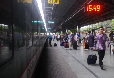  Odop Products To Be Sold At Railway Stations In Up-TeluguStop.com