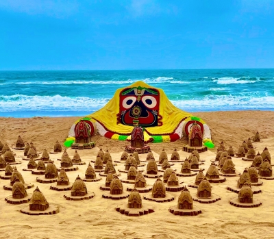  Sudarshan Pattnaik Creates 125 Sand Chariots On Puri Beach On Rath Yatra Eve-TeluguStop.com