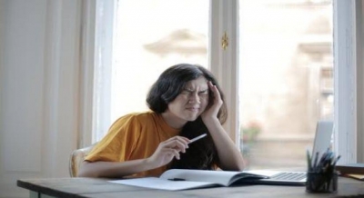 Headache Most Reported Covid Symptom: Study-TeluguStop.com