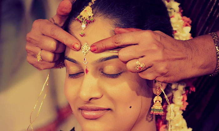  Do You Know Why Do You Wash Basikam In Weddings, Marriage , Bride, Groom, Reason, Latest News -మీకు పెళ్ళిలో బాసికం ఎందుకు కడతారో తెలుసా-General-Telugu-Telugu Tollywood Photo Image-TeluguStop.com