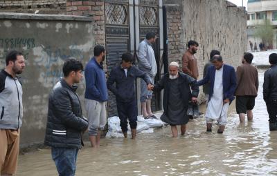  Flash Floods Kill 17 In Afghanistan-TeluguStop.com