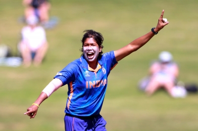  India Name Women's Squads For England Tour; Jhulan Returns For Odis, Navgire Gets Maiden Call-up-TeluguStop.com