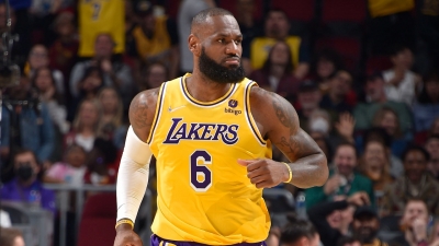  Lebron James Agrees To Two-year Contract Extension With Lakers: Reports-TeluguStop.com
