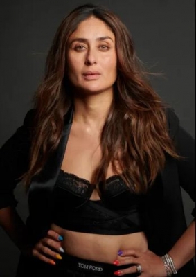  Not Possible To Last 22 Years In Career If There's No Pressure To Deliver, Says Kareena-TeluguStop.com