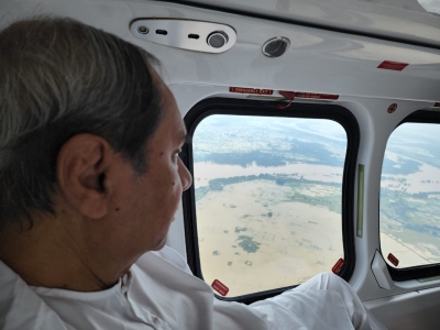  Odisha Cm Conducts Aerial Survey Of Flood-hit Areas-TeluguStop.com