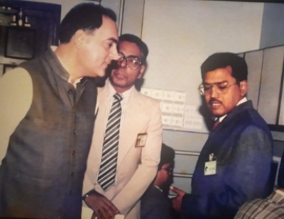  Operation Black Thunder In Focus As Old Pic Of Ajit Doval With Rajiv Gandhi Goes Viral-TeluguStop.com