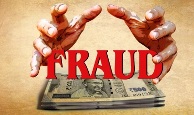  Tn Cop Loses Rs 7.5l In Online Fraud-TeluguStop.com