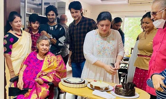 Telugu Krishna, Indira Devi, Mahesh Babu, Maheshbabus-Movie Telugu Krishna, Indira Devi, Mahesh Babu, Maheshbabus-Movie