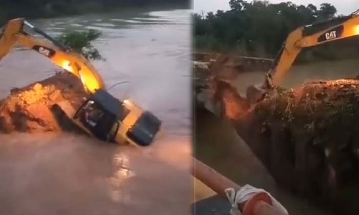  Bulldozer Drowned In River Shocking Video Viral ,Viral Video, Bulldozer, Bridge-TeluguStop.com