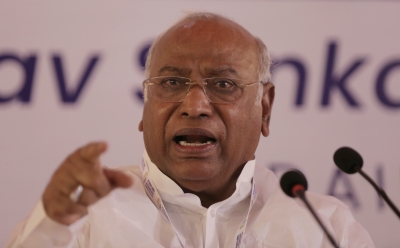  Kharge Emerging As Top Candidate For Congress Prez, Gehlot Still In Race: Source-TeluguStop.com