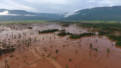  Thousands Of People In Laos Affected By Floods-TeluguStop.com