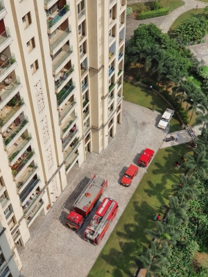  10 Rescued From Burning Floor In Thane Residential High-rise-,Top Story-Telugu T-TeluguStop.com