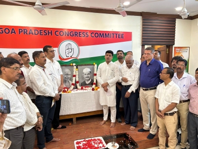  Cong Leaders In Goa Come Together To Pay Tributes To Mahatma Gandhi, Shastri-TeluguStop.com